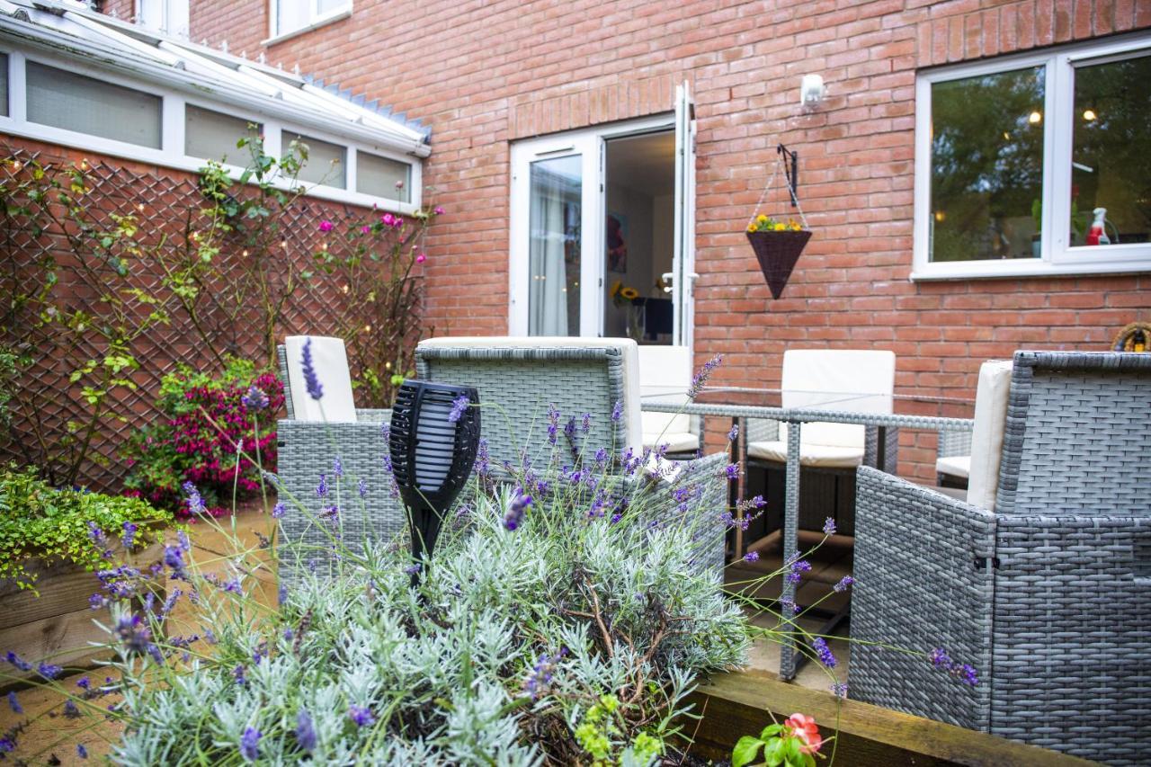 Beautiful House In Stratford Upon Avon Villa Exteriör bild